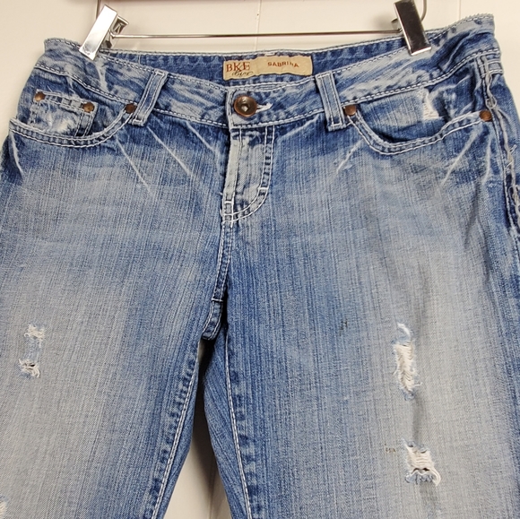 Bke Sabrina  bermuda style factory distressed shorts size 28 - Picture 2 of 16